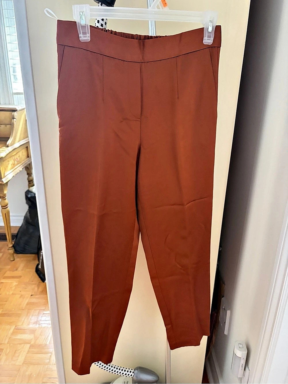 Aritzia Babaton Rayon Trousers in burnt orange never worn size 6